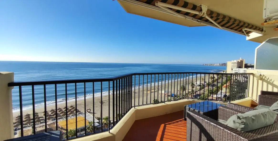 Sale of middle floor apartment in Fuengirola 4