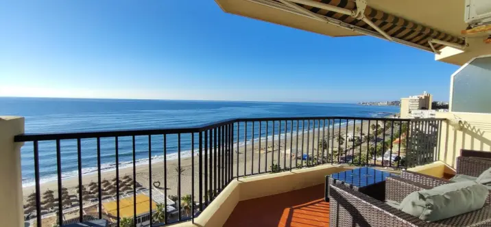 Sale of middle floor apartment in Fuengirola 3