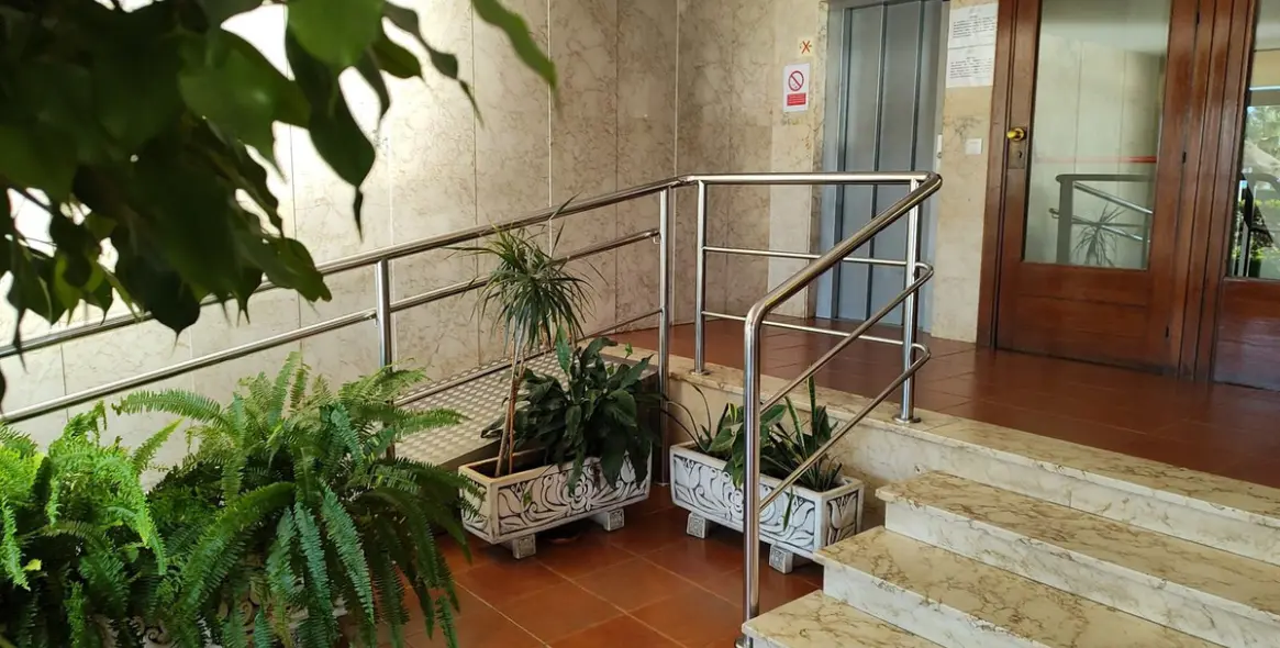 Sale of middle floor apartment in Fuengirola 21