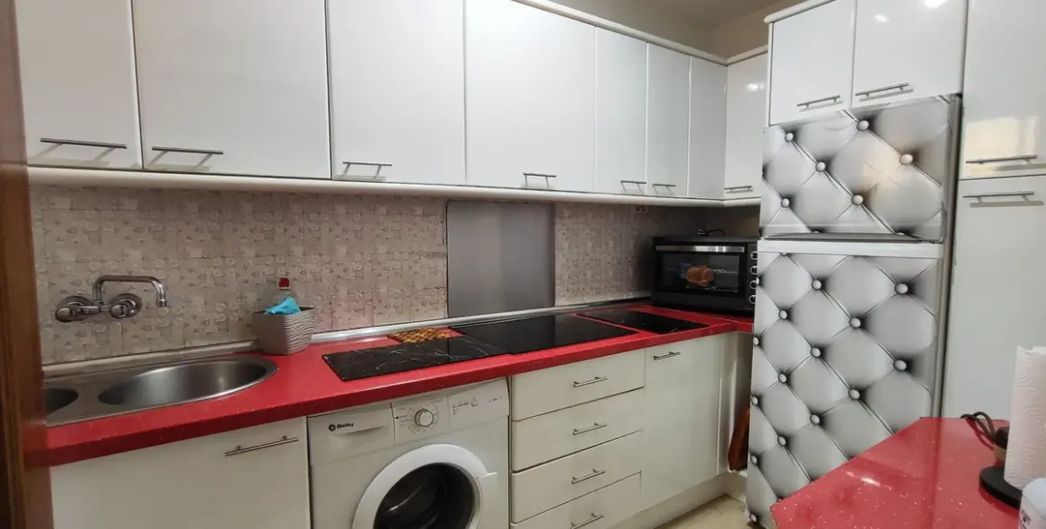 Sale of middle floor apartment in Fuengirola 26
