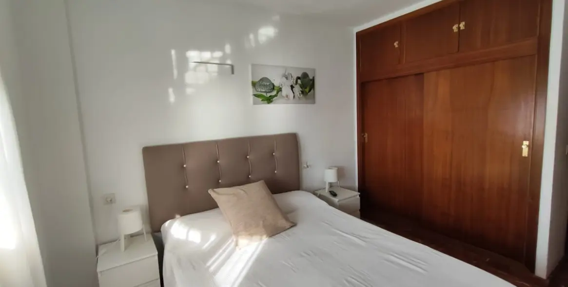 Sale of middle floor apartment in Fuengirola 34
