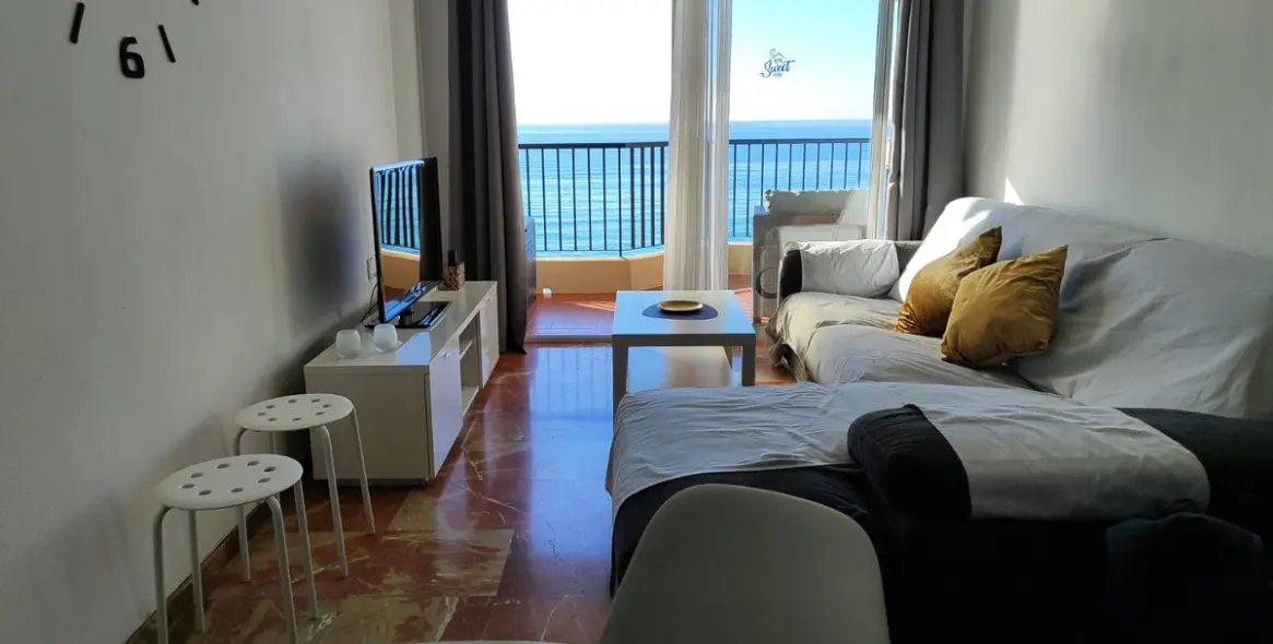 Sale of middle floor apartment in Fuengirola 49