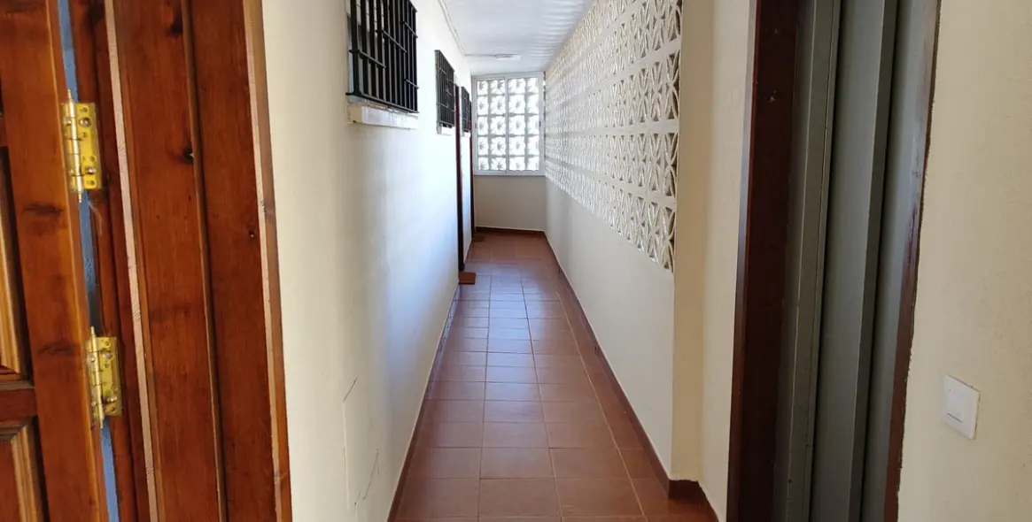 Sale of middle floor apartment in Fuengirola 51