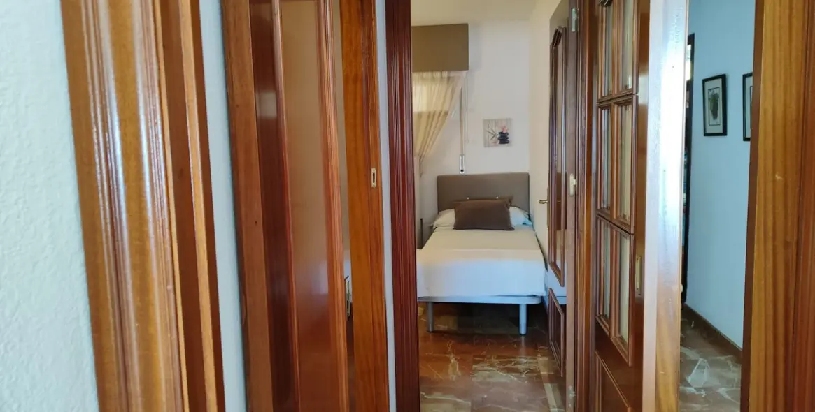 Sale of middle floor apartment in Fuengirola 52