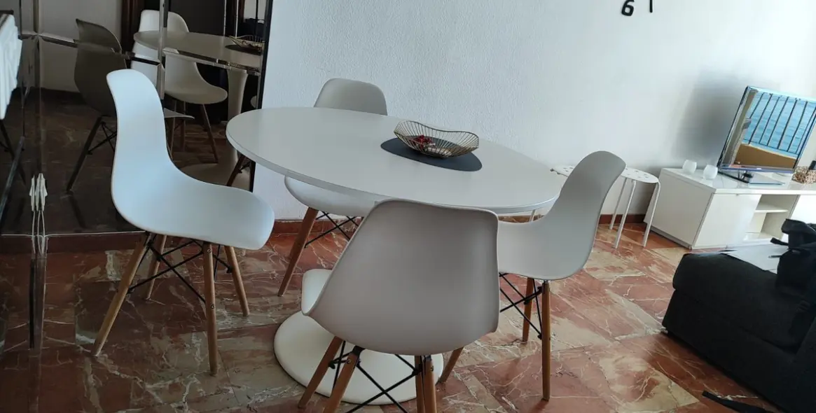Sale of middle floor apartment in Fuengirola 53
