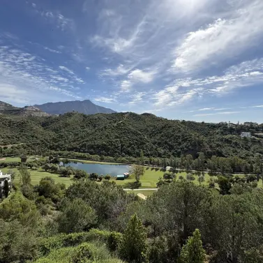 Sale of penthouse in La Quinta