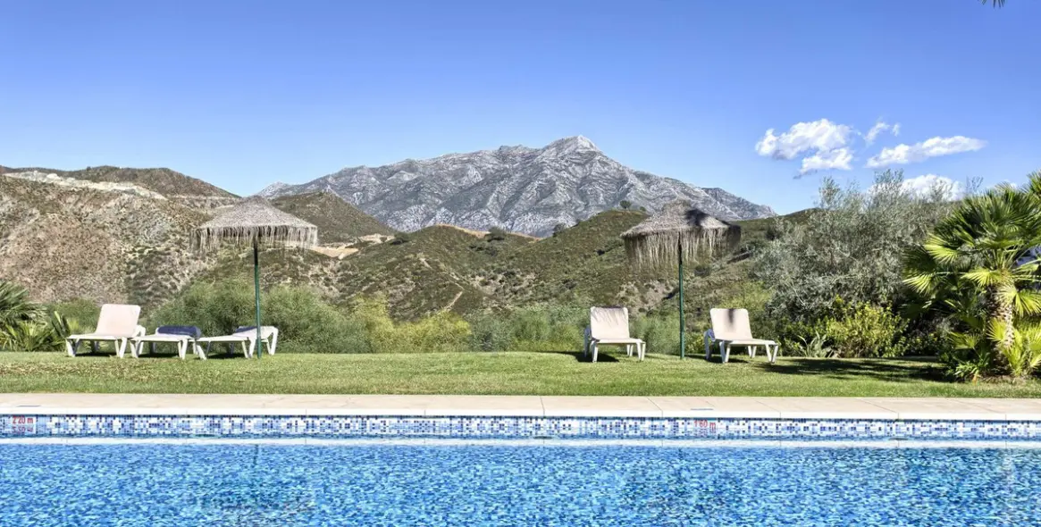 Sale of penthouse in La Quinta 17