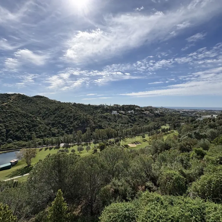 Sale of penthouse in La Quinta