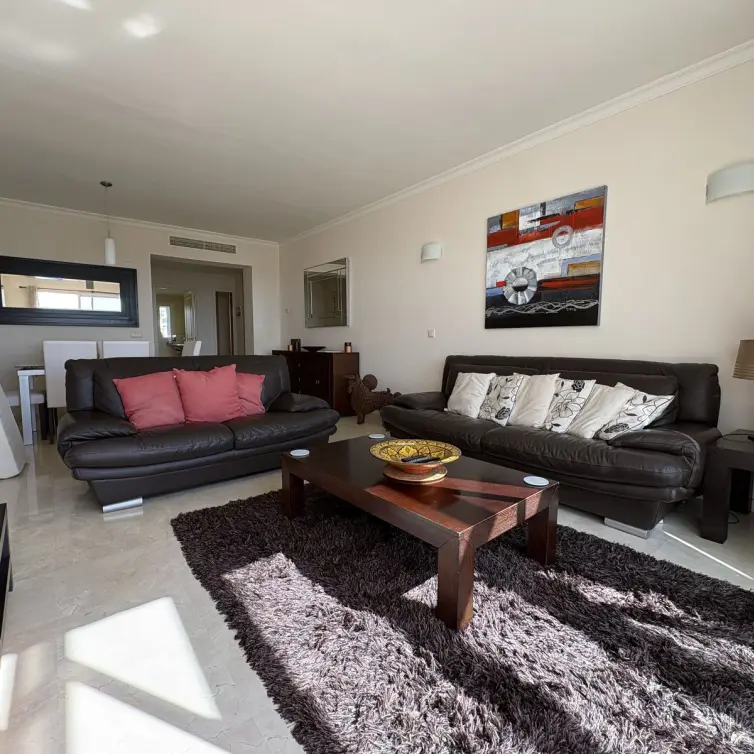 Sale of penthouse in La Quinta