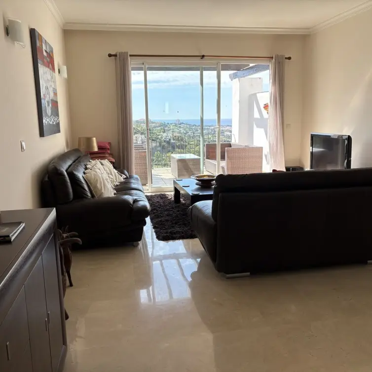 Sale of penthouse in La Quinta