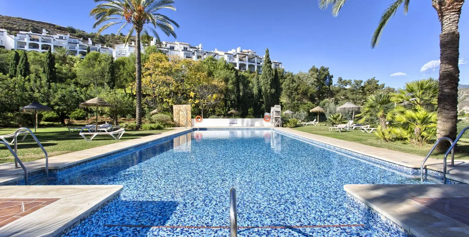 Sale of penthouse in La Quinta 16