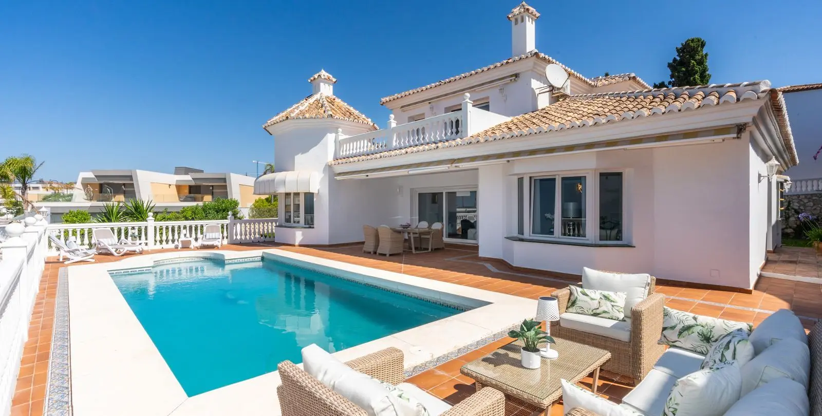 Venta de villa independiente en El Chaparral 1