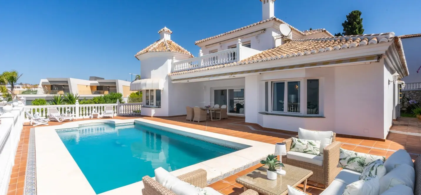 Venta de villa independiente en El Chaparral 0