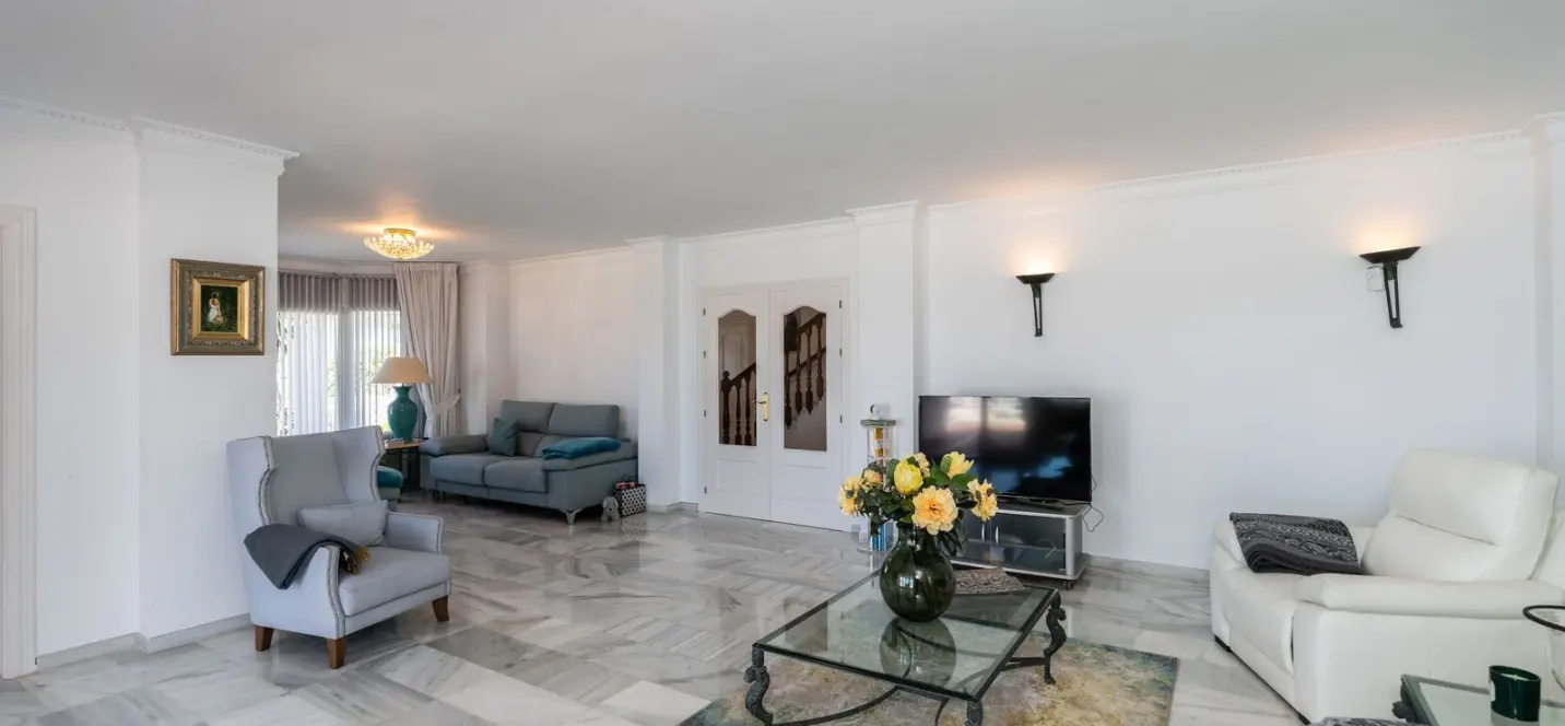 Venta de villa independiente en El Chaparral 4