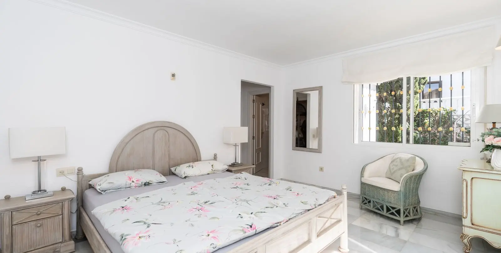 Venta de villa independiente en El Chaparral 16