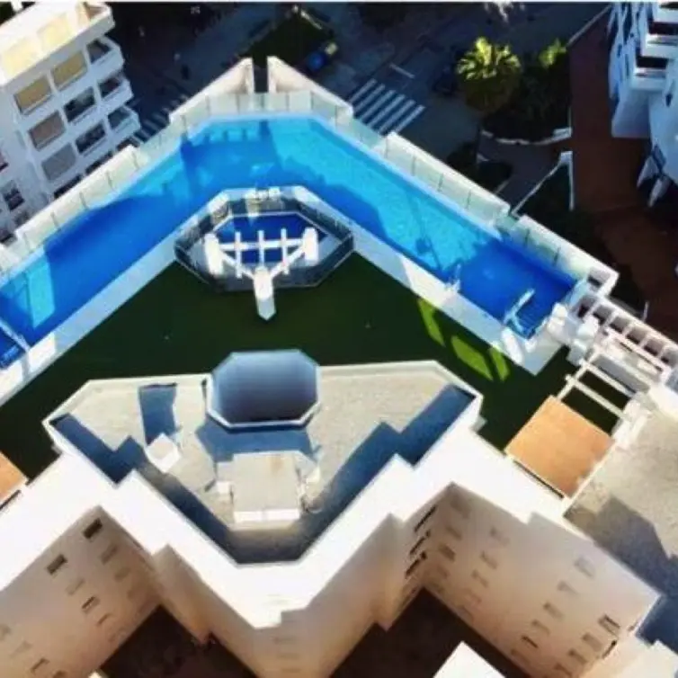 Продажа апартаментов на среднем этаже в Nueva Andalucía