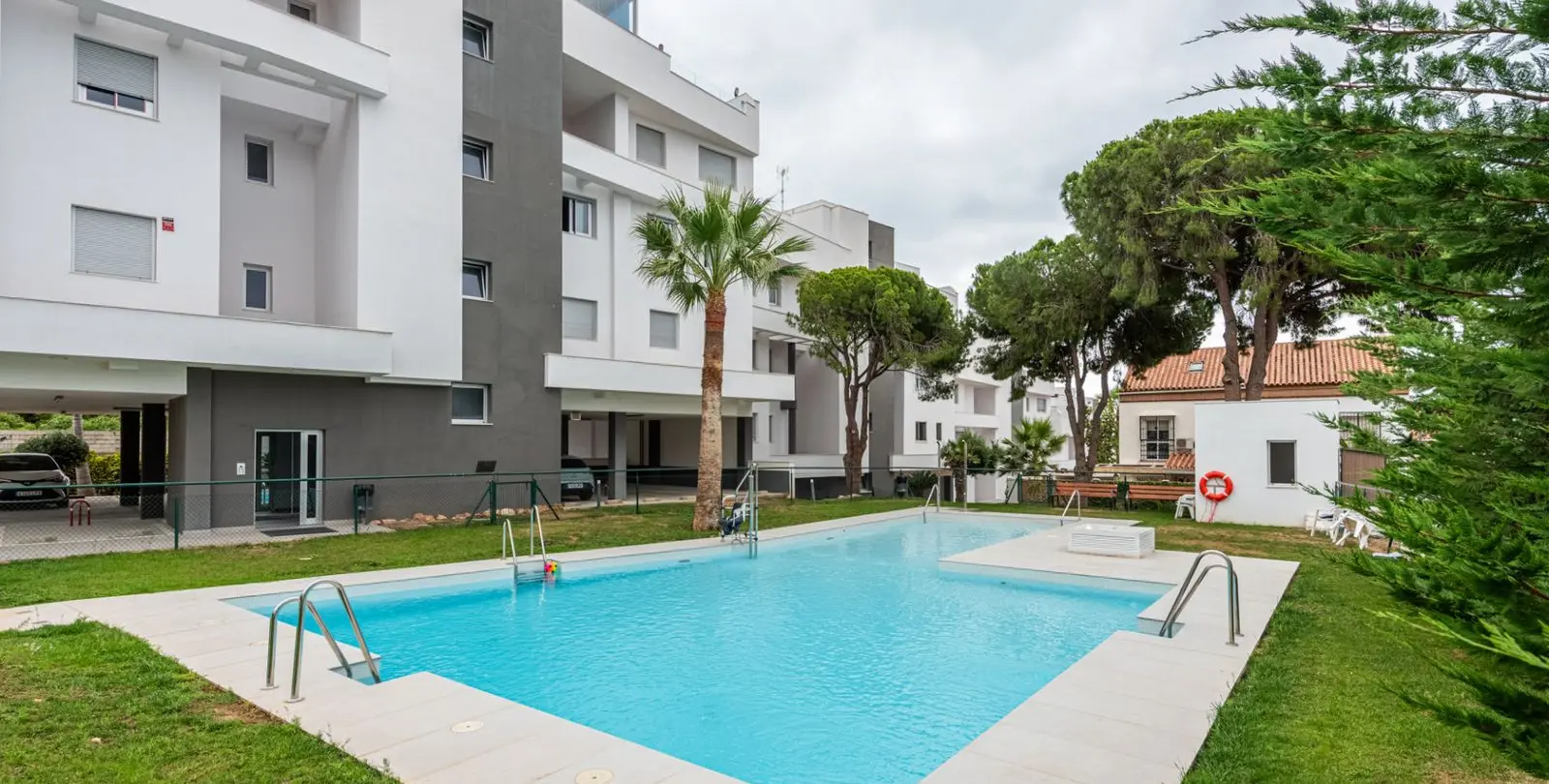 Sale of middle floor apartment in Torremolinos 1
