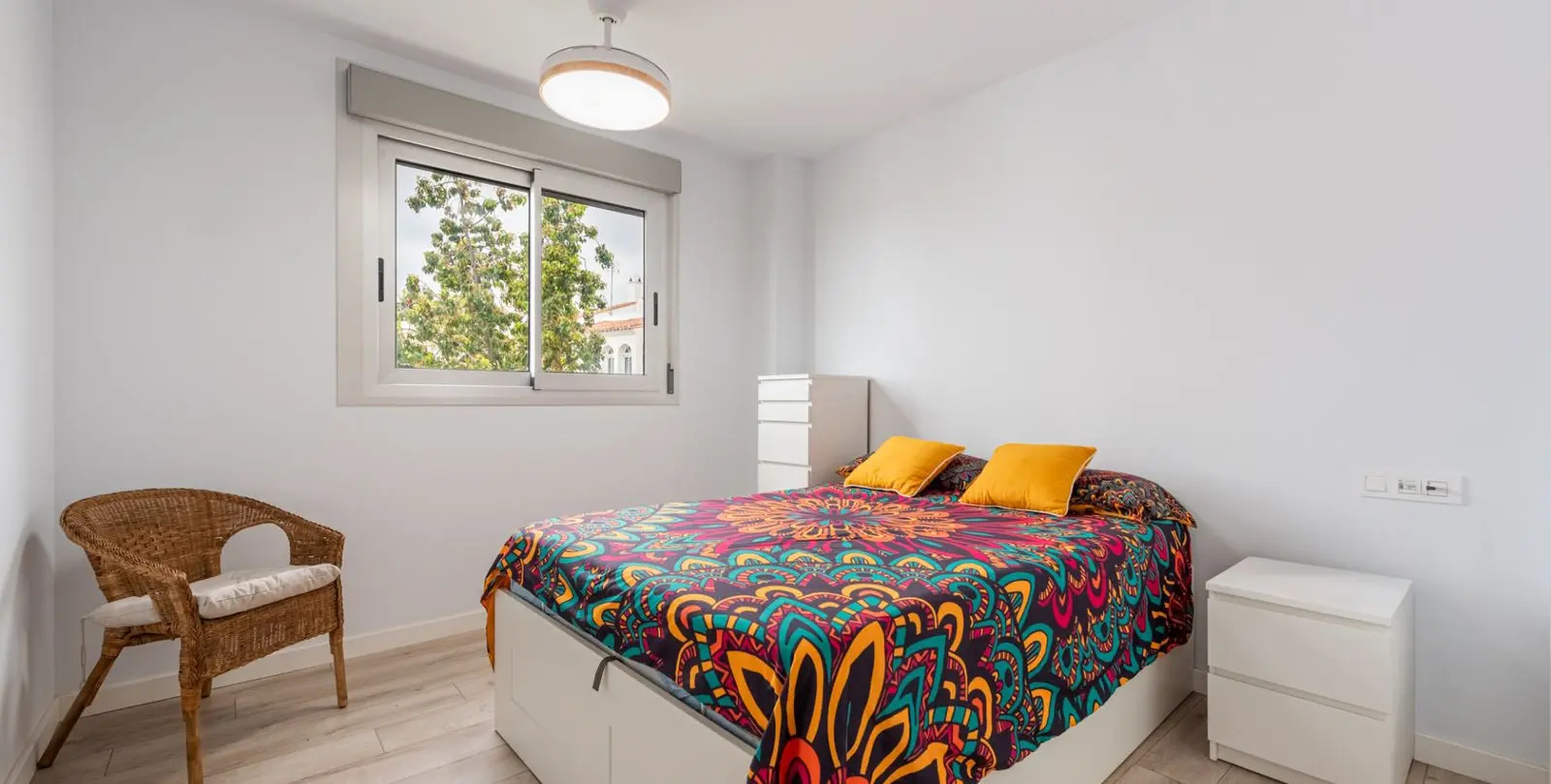 Sale of middle floor apartment in Torremolinos 4