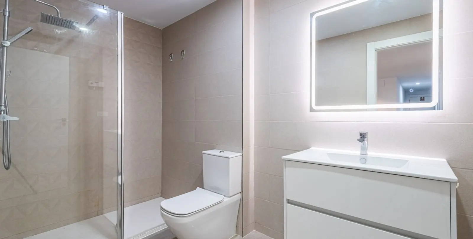 Sale of middle floor apartment in Torremolinos 6