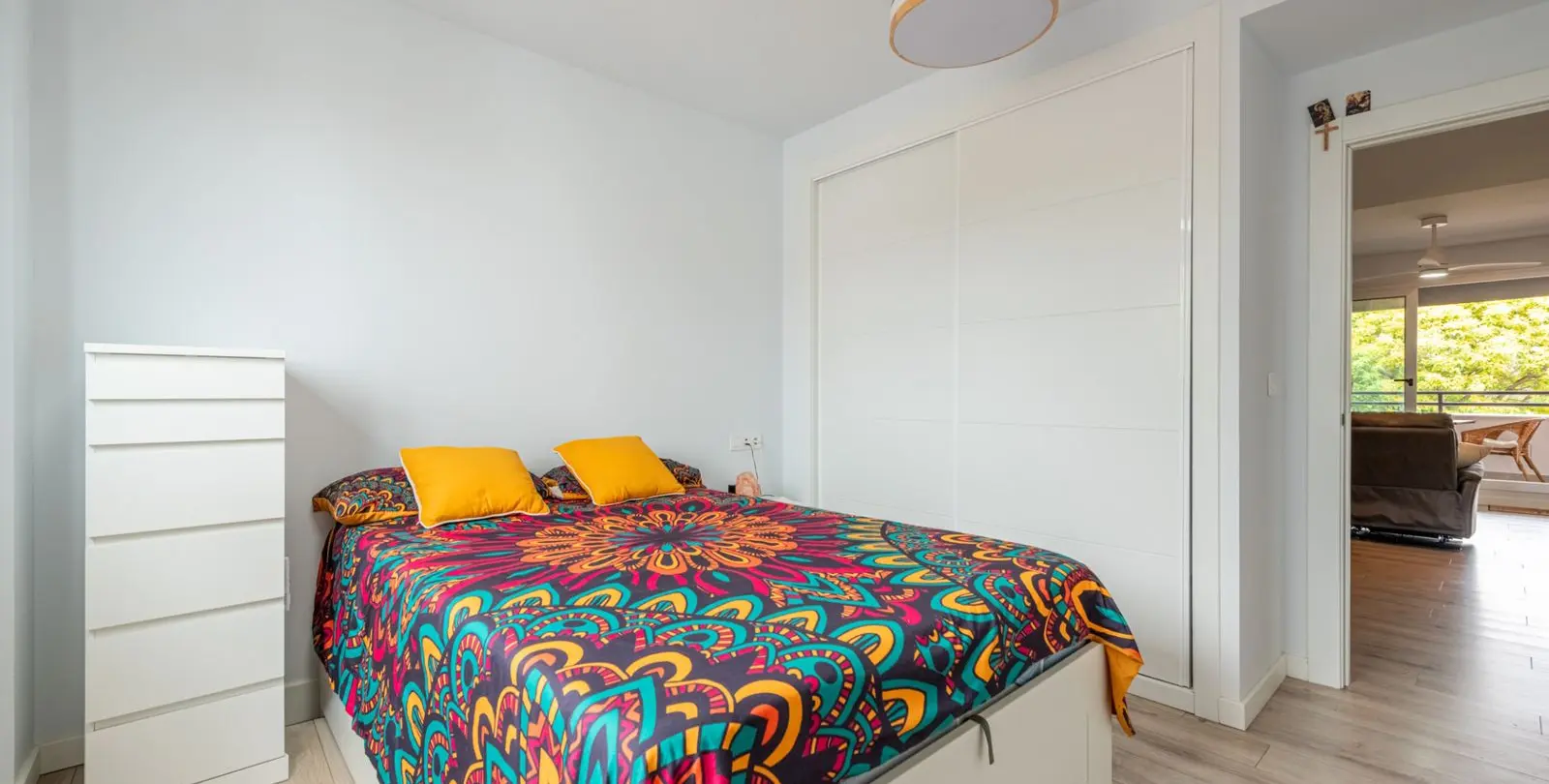 Sale of middle floor apartment in Torremolinos 10