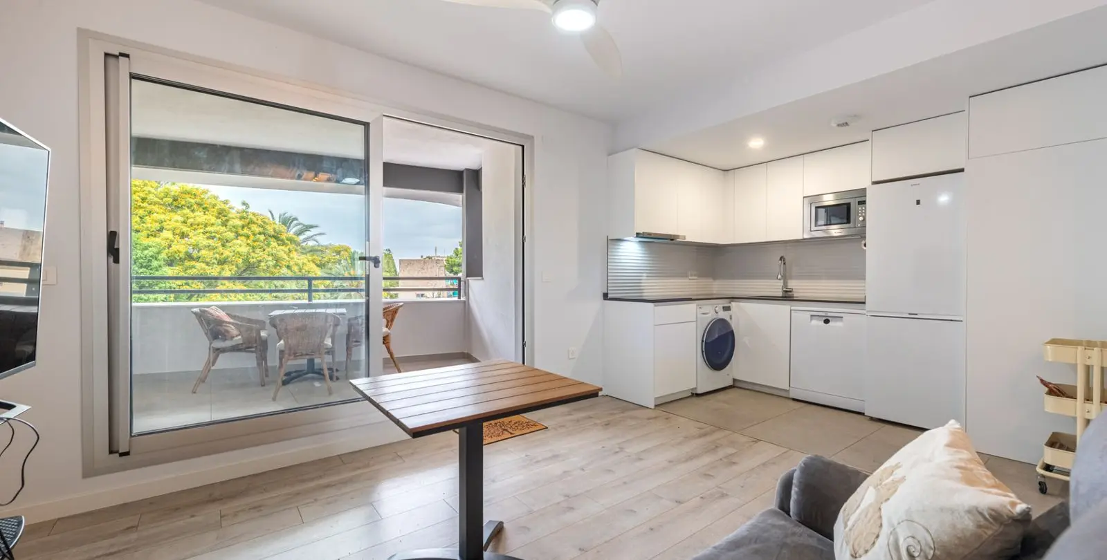 Sale of middle floor apartment in Torremolinos 12