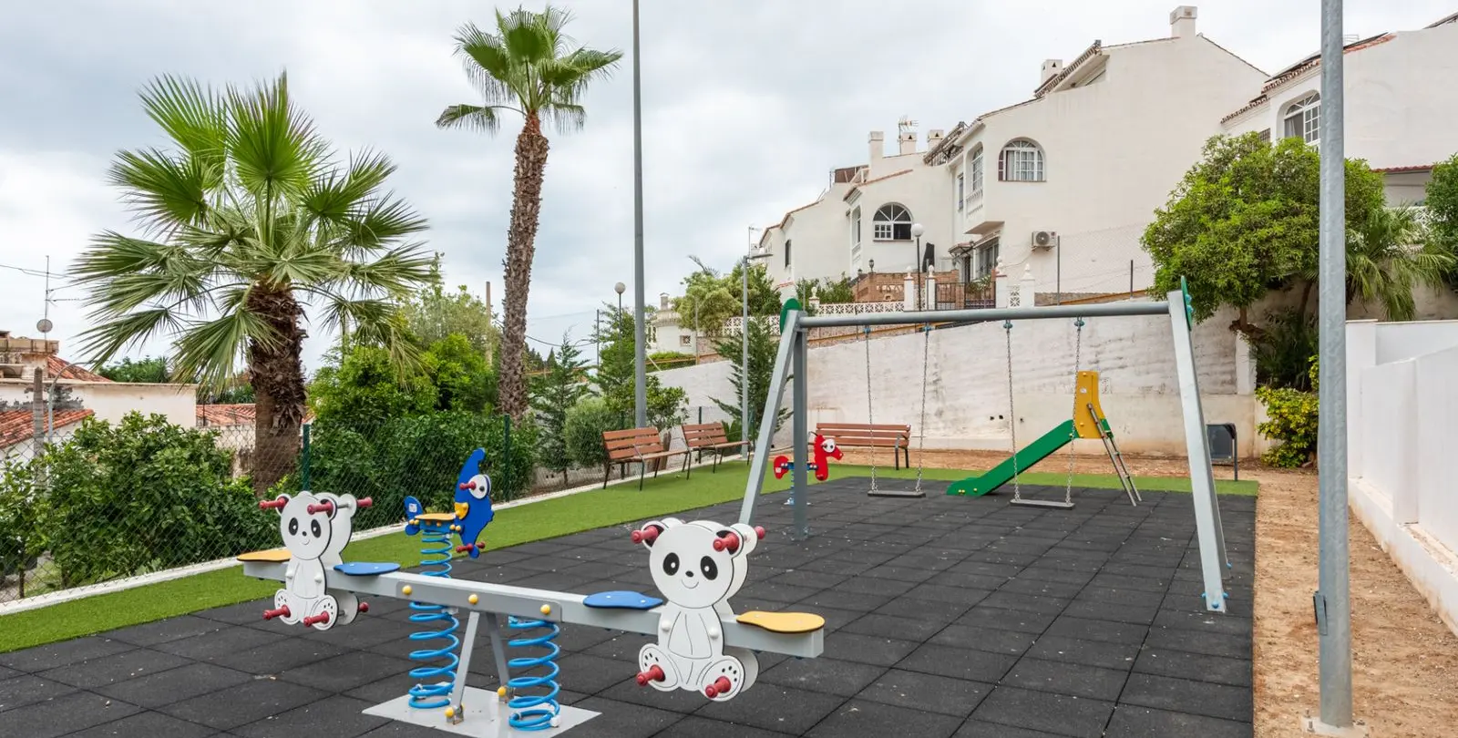 Sale of middle floor apartment in Torremolinos 18