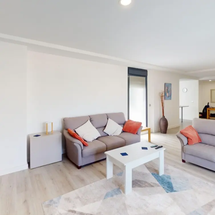 Venta de apartamento en planta media en Caleta de Vélez
