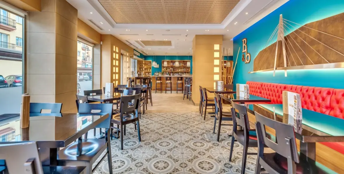 Sale of hostel in Mijas 14