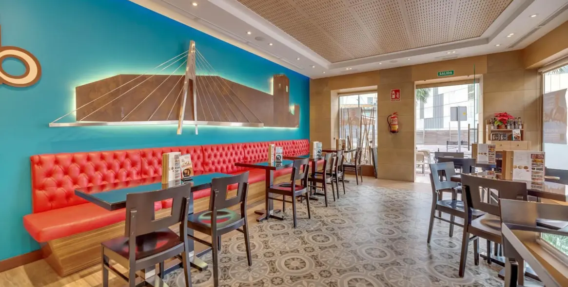 Sale of hostel in Mijas 18
