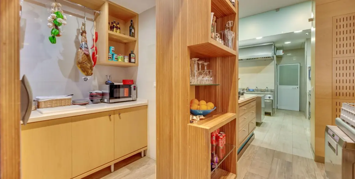 Sale of hostel in Mijas 20