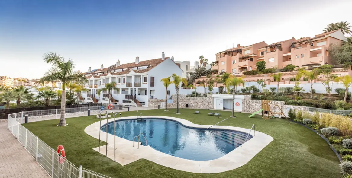 Sale of townhouse in Mijas Costa 26
