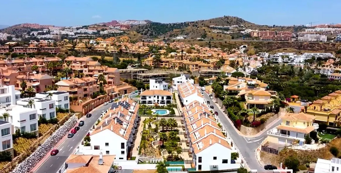 Sale of townhouse in Mijas Costa 27
