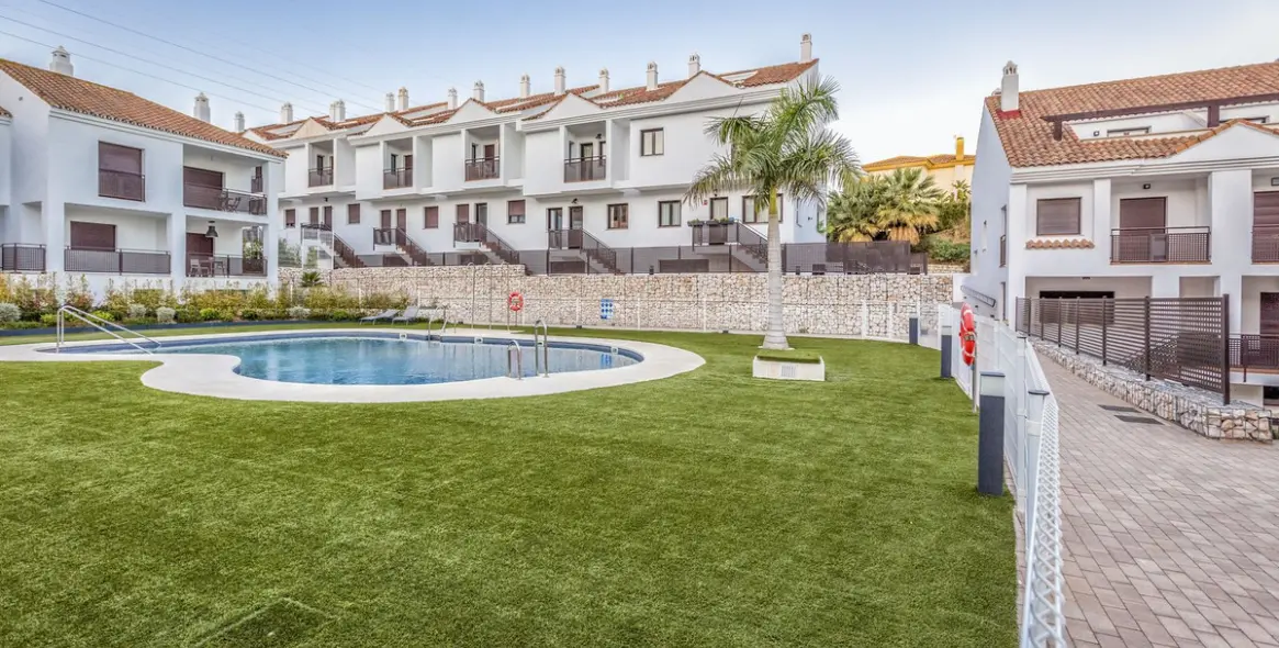 Sale of townhouse in Mijas Costa 49