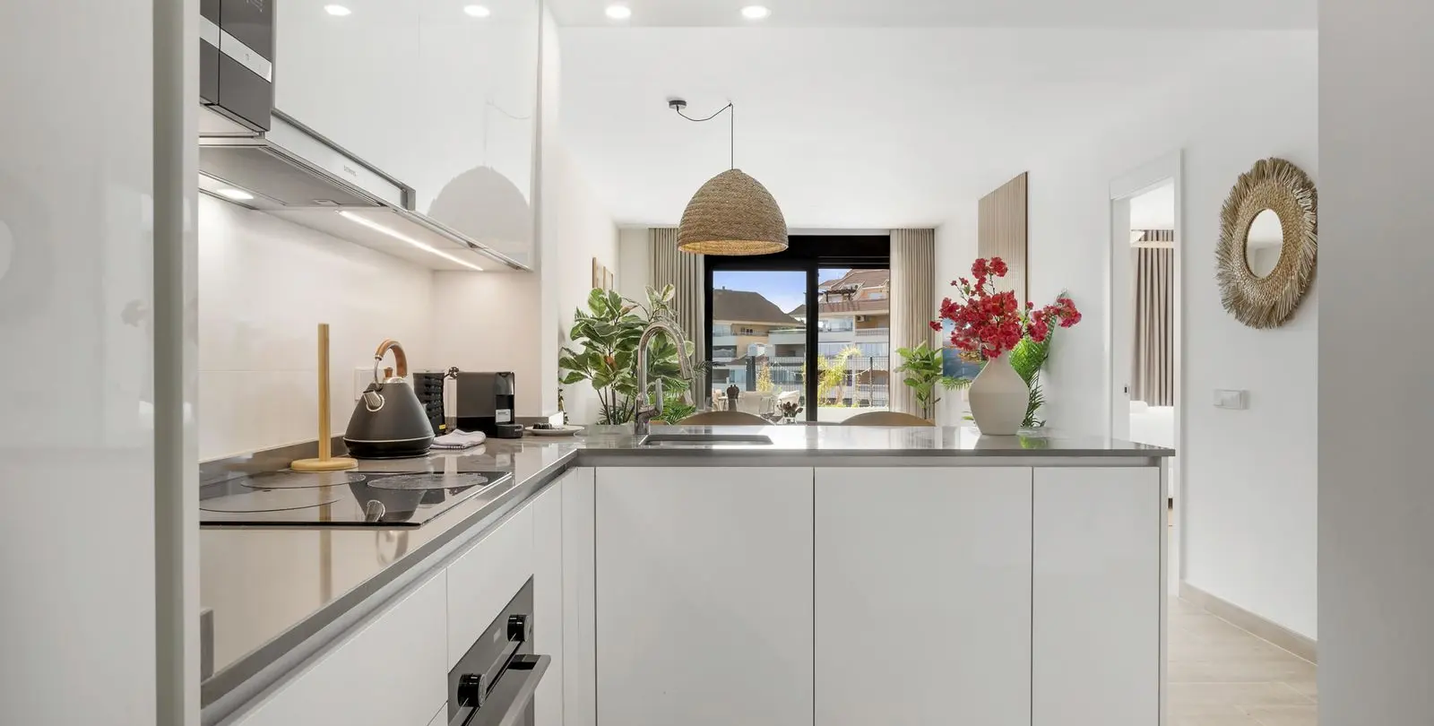 Sale of ground floor apartment in Fuengirola 12