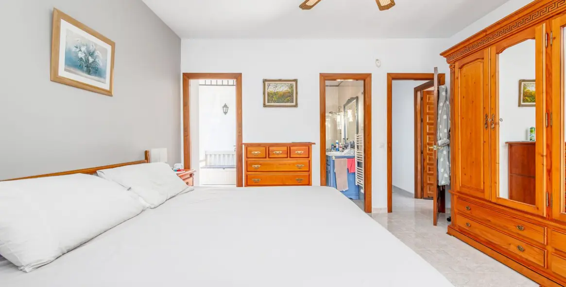 Продажа  отдельно стоящей виллы в Alhaurín el Grande 32