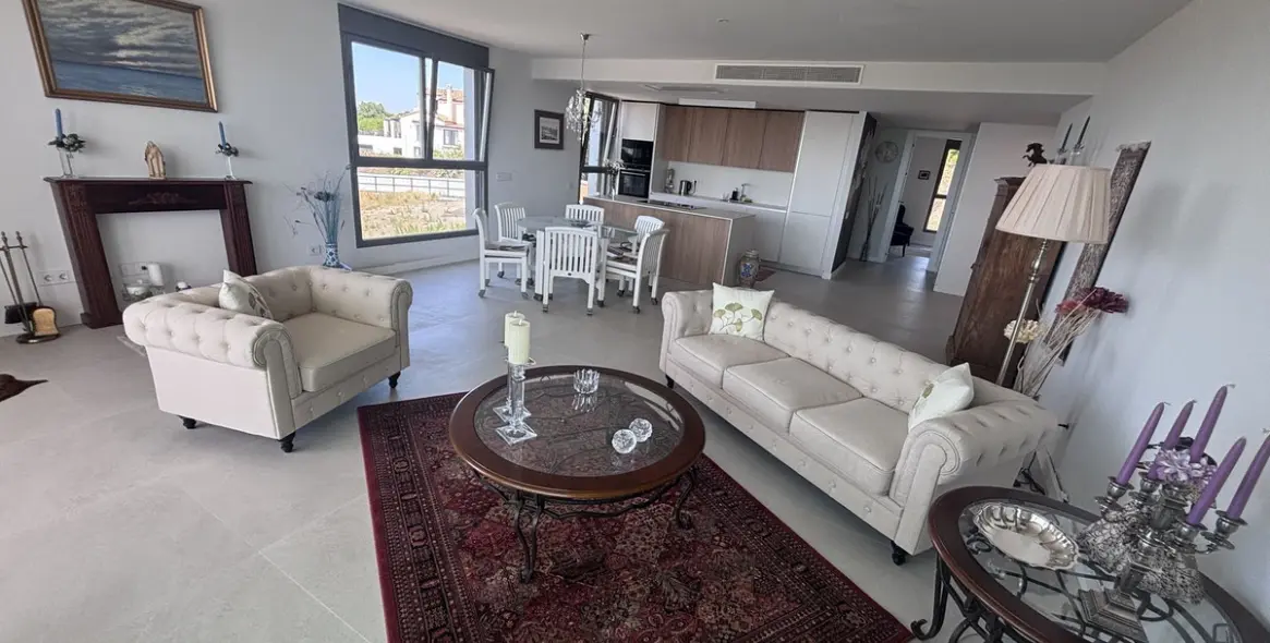 Sale of middle floor apartment in Selwo 1