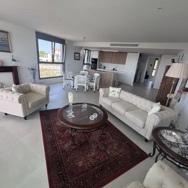 Sale of middle floor apartment in Selwo