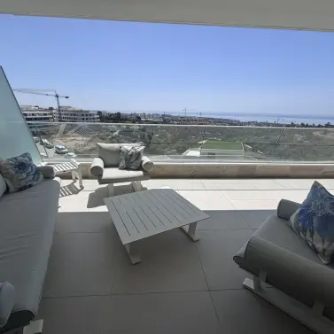 Sale of middle floor apartment in Selwo