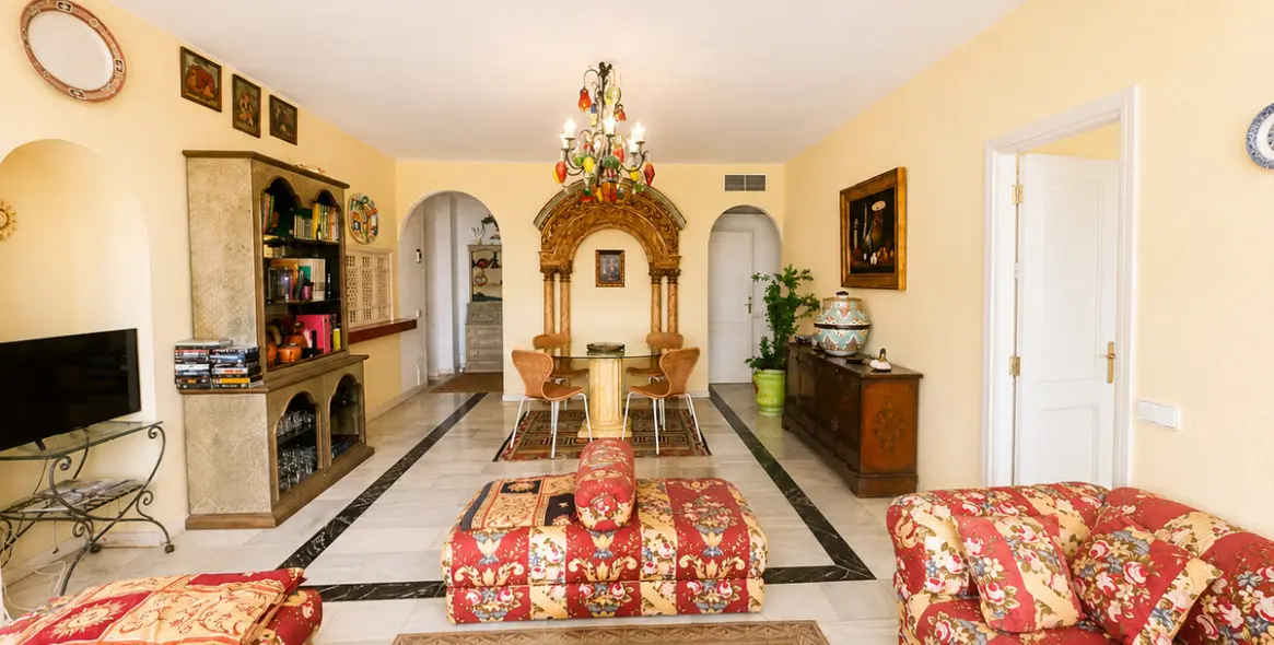 Venta de apartamento en planta baja en Puerto Banús 8