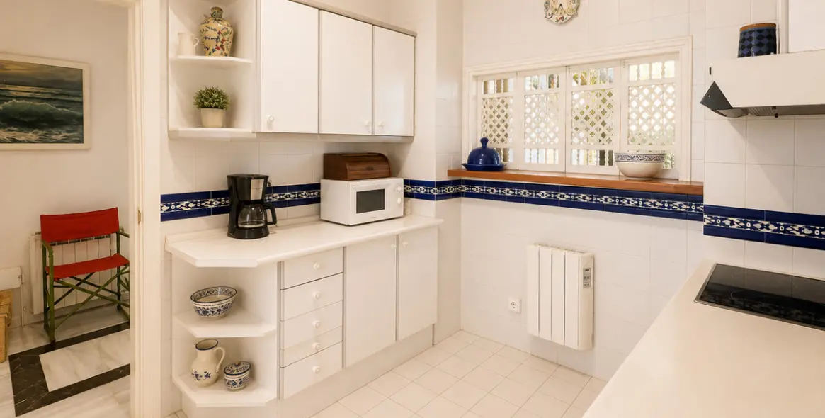 Venta de apartamento en planta baja en Puerto Banús 9