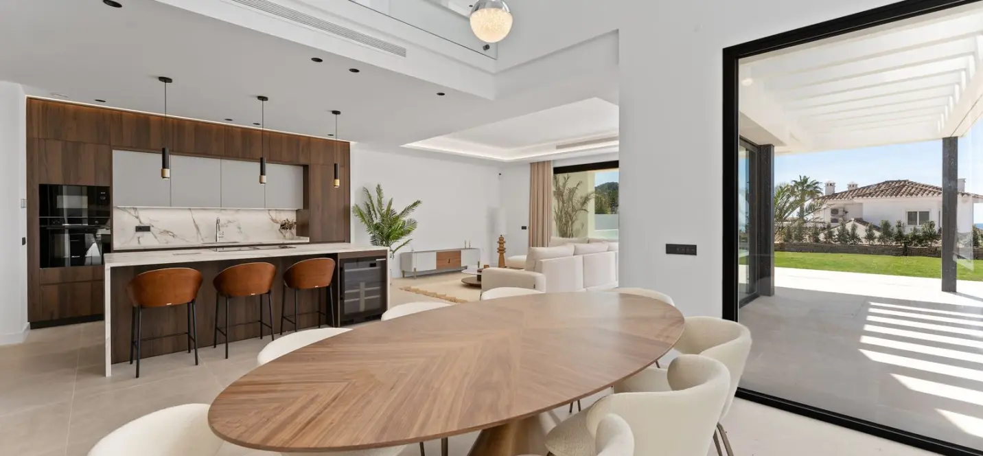 Sale of detached villa in Mijas 2