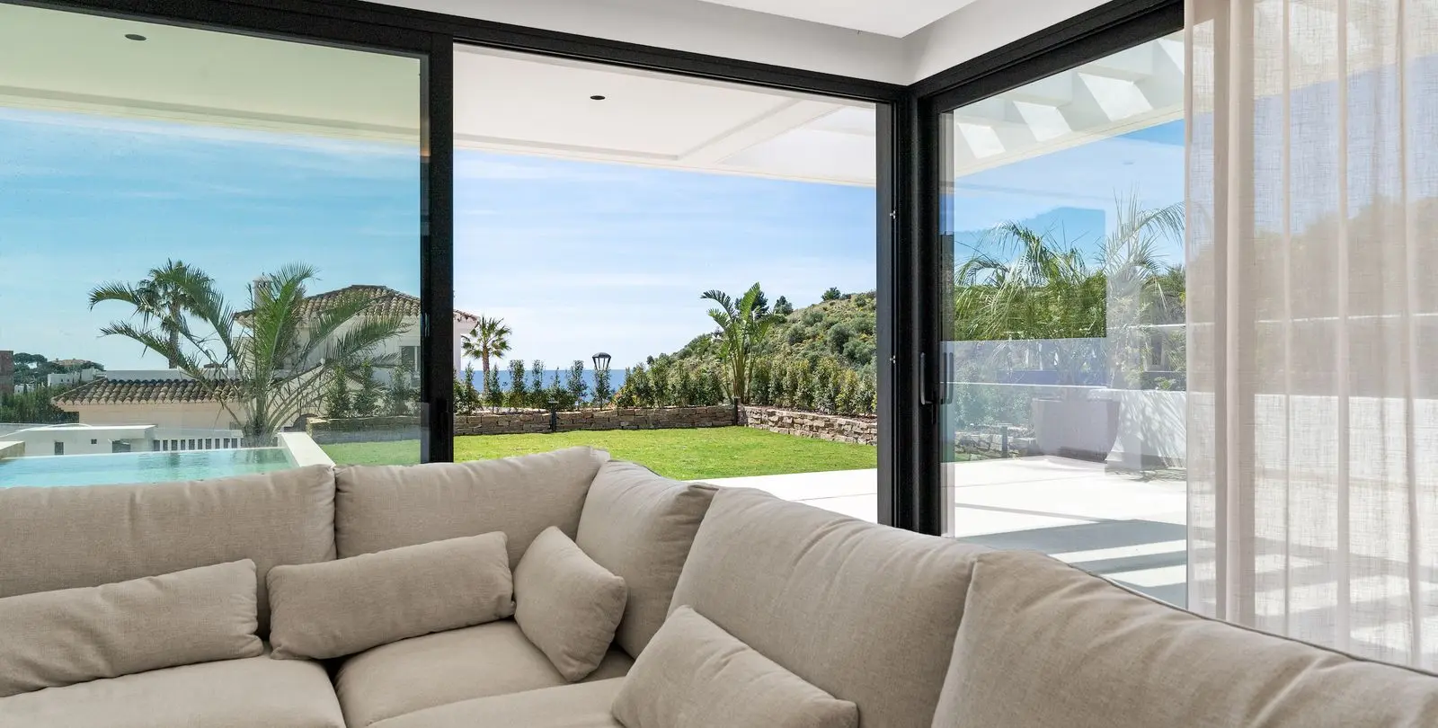 Sale of detached villa in Mijas 28