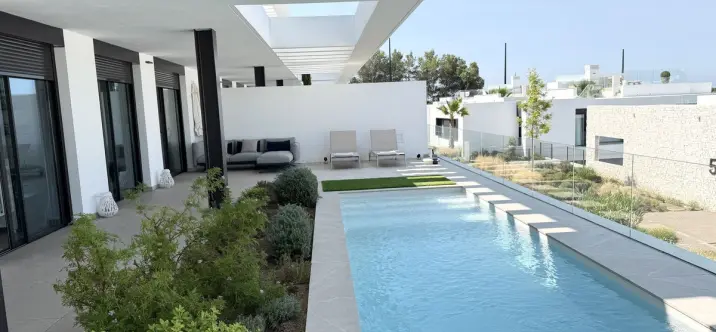 Venta de apartamento en planta baja en Santa Clara 0