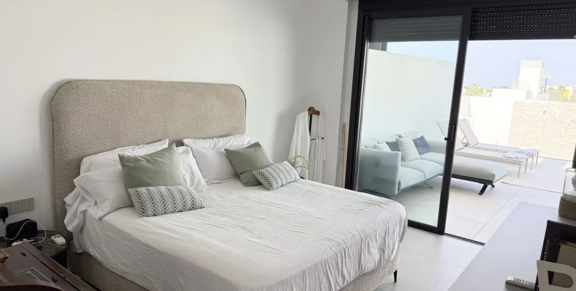 Venta de apartamento en planta baja en Santa Clara 23
