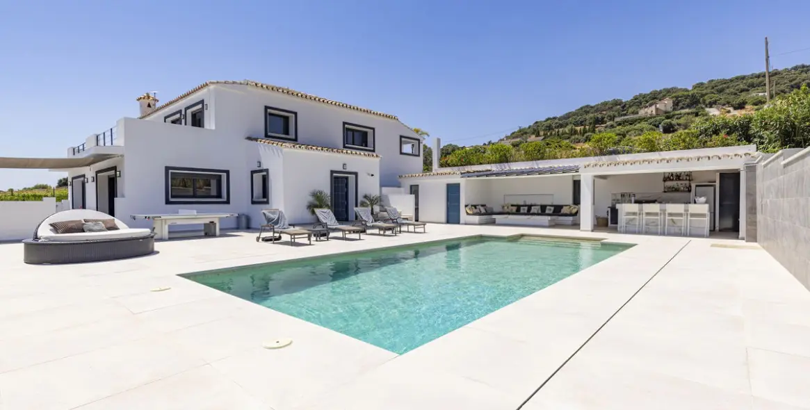 Venta de villa independiente en Casares 1