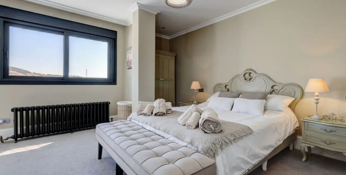 Venta de villa independiente en Casares 11
