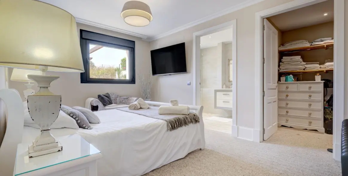 Venta de villa independiente en Casares 26