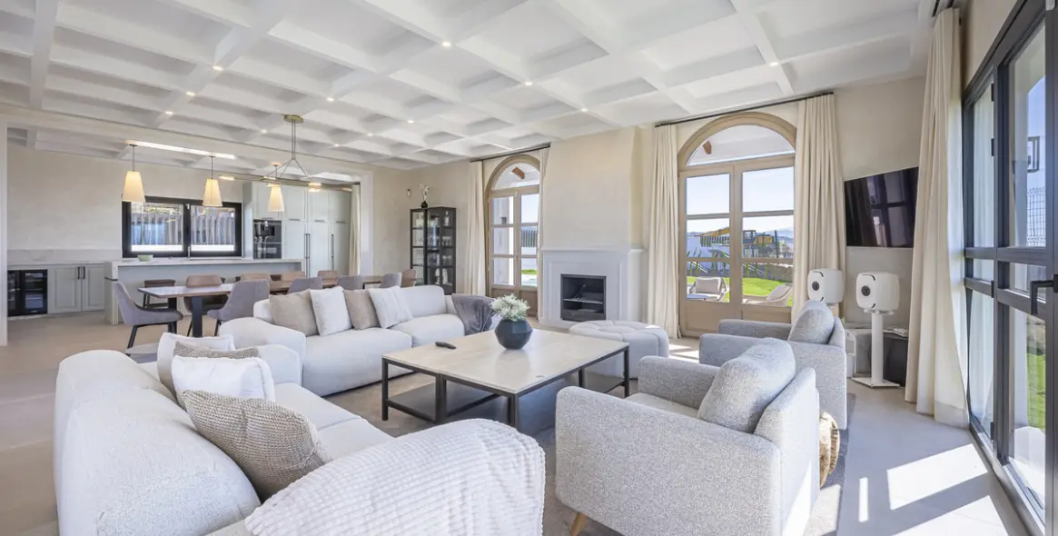 Venta de villa independiente en Estepona 16