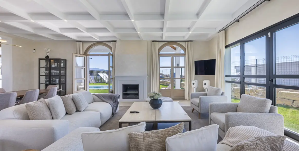 Venta de villa independiente en Estepona 17