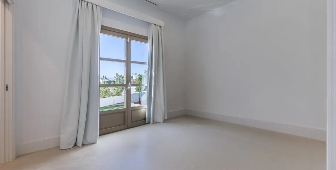 Venta de villa independiente en Estepona 57